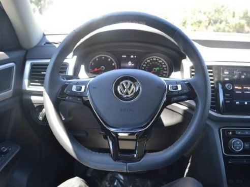 2018 Volkswagen Atlas 3.6L V6 SEL Fortana Red Metallic, Lawrence, MA