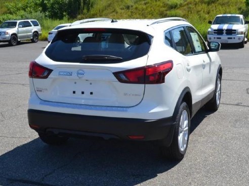 2018 Nissan Rogue Sport SV Pearl White, Lawrence, MA