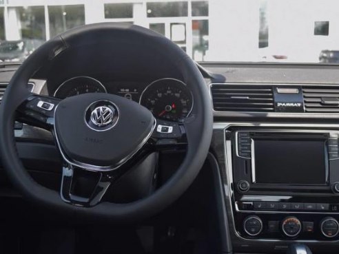 2018 Volkswagen Passat 2.0T SE Platinum Gray Metallic, Lawrence, MA