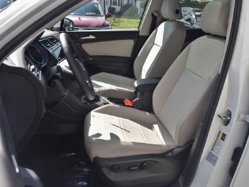 2018 Volkswagen Tiguan SE Pure White, Lawrence, MA