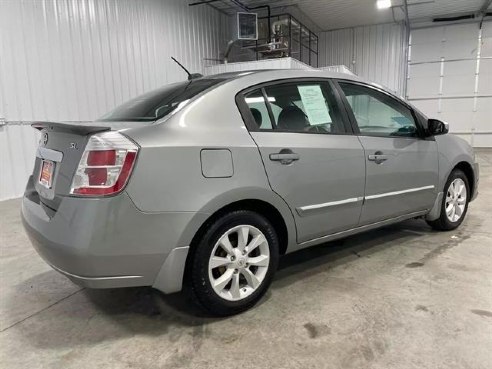 2011 Nissan Sentra SL Sedan 4D Silver, Sioux Falls, SD