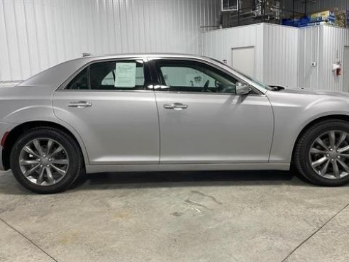 2016 Chrysler 300-Series 300C Sedan 4D Silver, Sioux Falls, SD