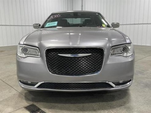 2016 Chrysler 300-Series 300C Sedan 4D Silver, Sioux Falls, SD