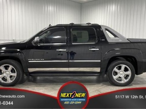 2011 Chevrolet Avalanche LTZ Sport Utility Pickup 4D 5 1-4 ft Black, Sioux Falls, SD