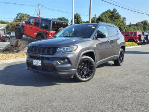 2023 Jeep Compass Altitude Granite Crystal Metallic Clearcoat, Lynnfield, MA