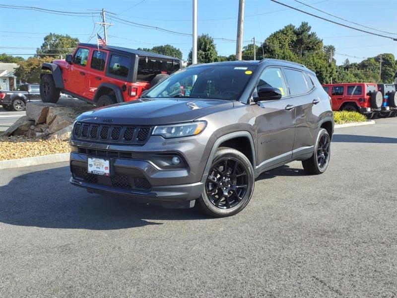 2023 Jeep Compass Altitude Granite Crystal Metallic Clearcoat, Lynnfield, MA