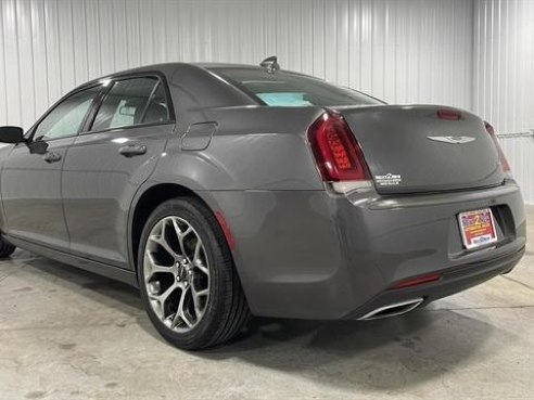 2018 Chrysler 300-Series 300 Touring Sedan 4D Gray, Sioux Falls, SD