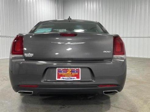 2018 Chrysler 300-Series 300 Touring Sedan 4D Gray, Sioux Falls, SD