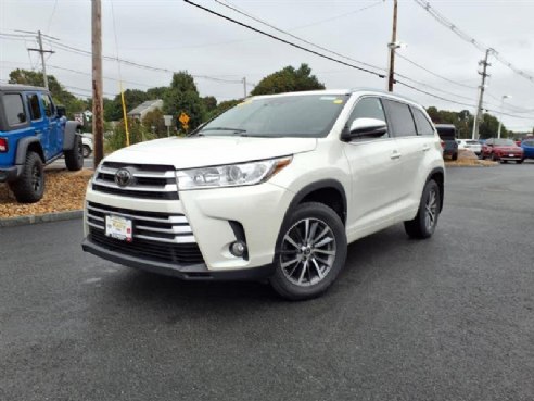 2018 Toyota Highlander XLE Blizzard Pearl, Lynnfield, MA