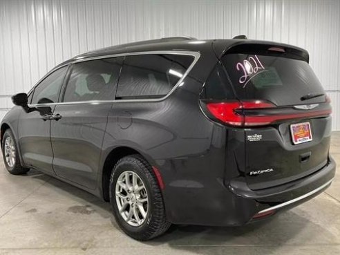 2021 Chrysler Pacifica Touring Minivan 4D Black, Sioux Falls, SD