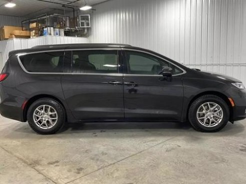 2021 Chrysler Pacifica Touring Minivan 4D Black, Sioux Falls, SD