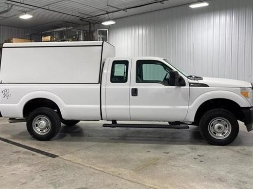 2016 Ford F-250 XL Pickup 4D 6 3-4 ft White, Sioux Falls, SD