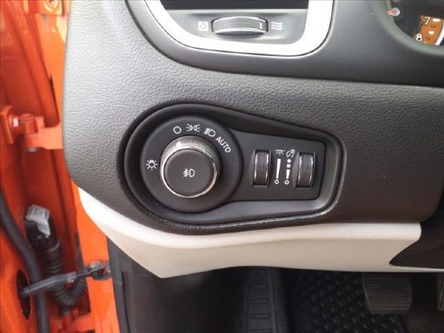 2018 Jeep Renegade Latitude Orange, Windber, PA