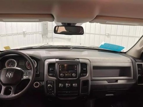 2015 Ram Ram Pickup 1500 Express Pickup 4D 6 1-3 ft Silver, Sioux Falls, SD