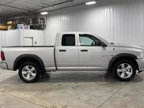 2015 Ram Ram Pickup 1500 Express Pickup 4D 6 1-3 ft Silver, Sioux Falls, SD