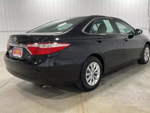 2015 Toyota Camry LE Sedan 4D Black, Sioux Falls, SD