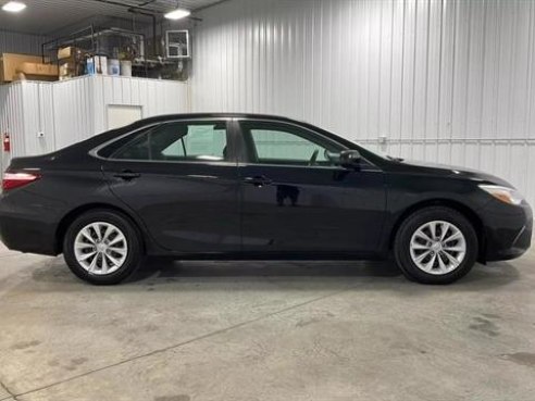 2015 Toyota Camry LE Sedan 4D Black, Sioux Falls, SD