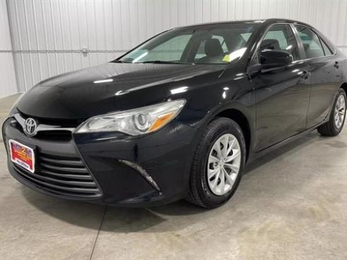 2015 Toyota Camry LE Sedan 4D Black, Sioux Falls, SD